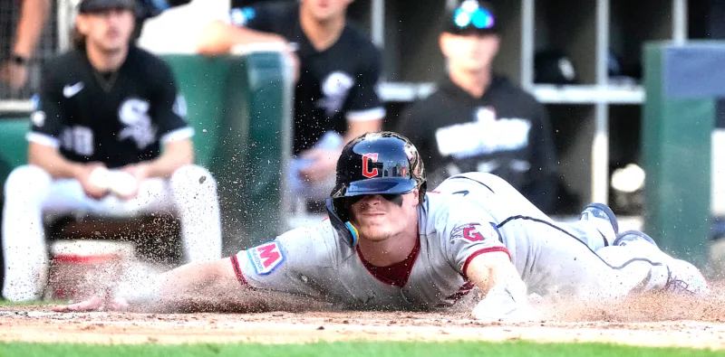 Guardians triple up White Sox